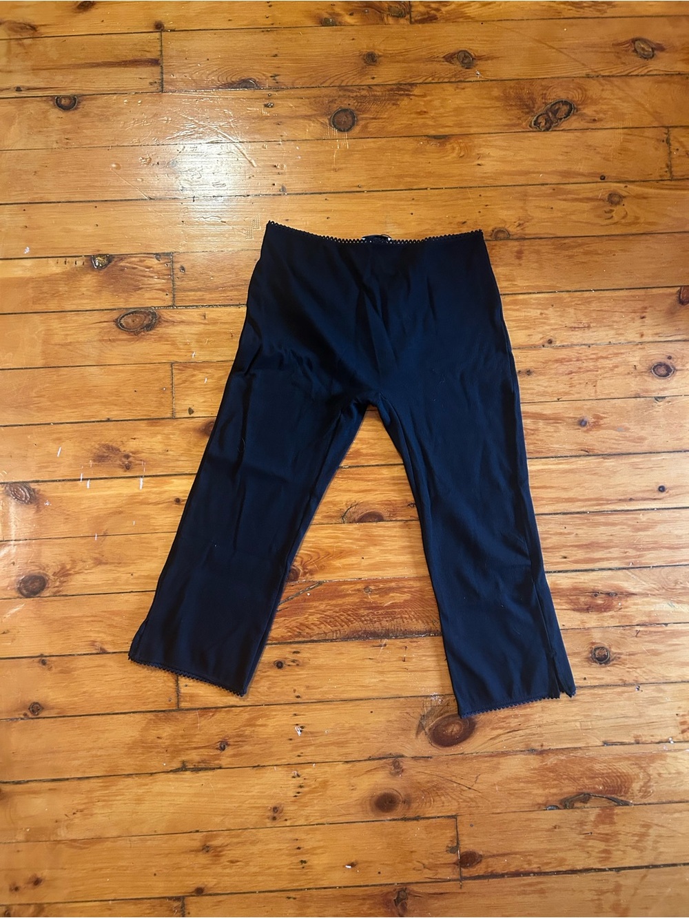 Women’s Stretch Capri Pants